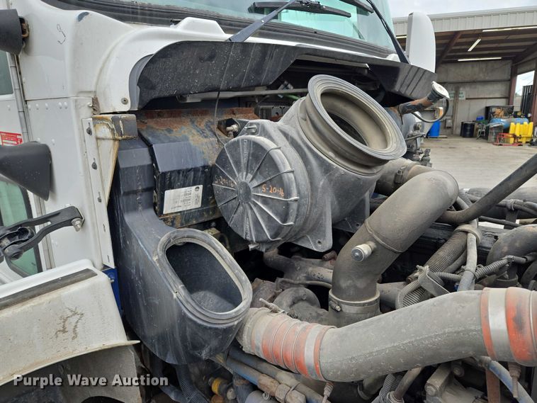 image for item EF1522 2007 Kenworth T300 box truck