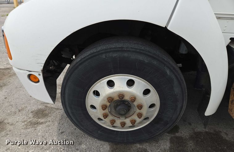 image for item EF1522 2007 Kenworth T300 box truck