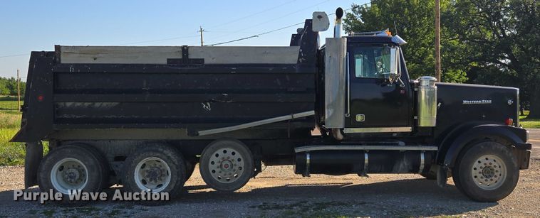 image for item EF1575 1999 Western Star 4964EX dump truck