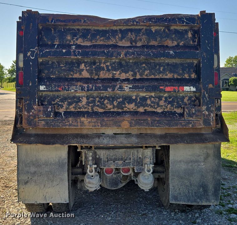 image for item EF1575 1999 Western Star 4964EX dump truck
