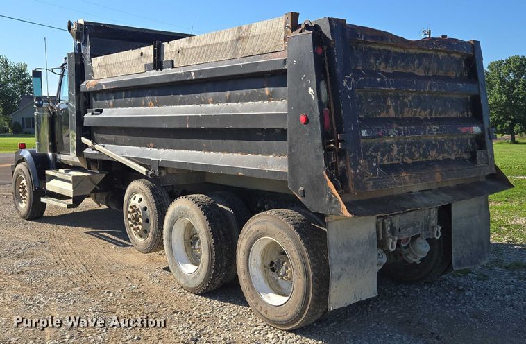 image for item EF1575 1999 Western Star 4964EX dump truck
