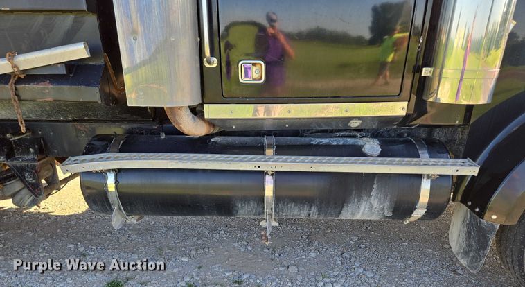 image for item EF1575 1999 Western Star 4964EX dump truck