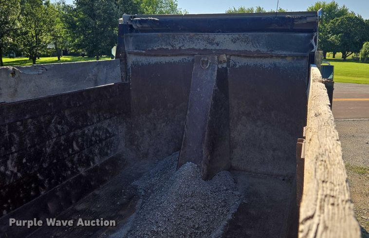 image for item EF1575 1999 Western Star 4964EX dump truck