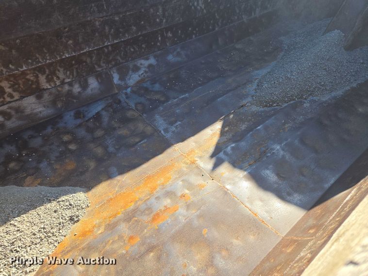 image for item EF1575 1999 Western Star 4964EX dump truck