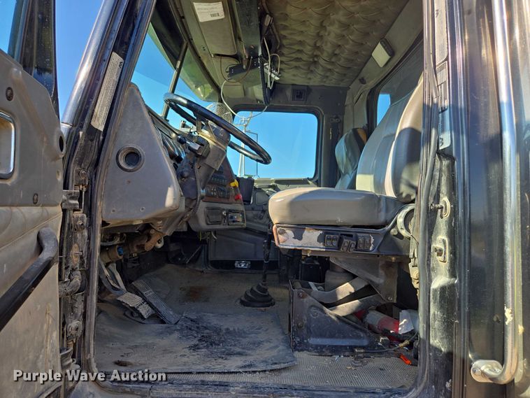 image for item EF1575 1999 Western Star 4964EX dump truck