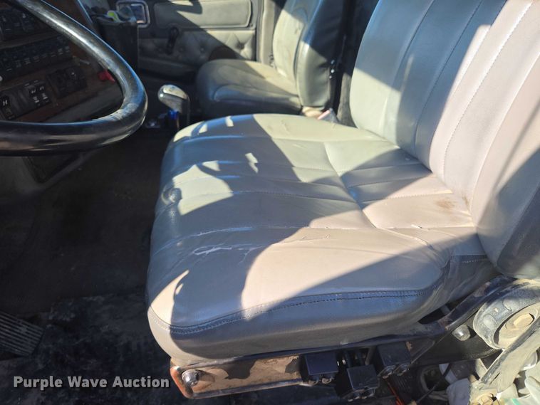 image for item EF1575 1999 Western Star 4964EX dump truck