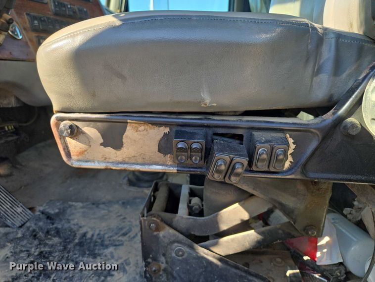 image for item EF1575 1999 Western Star 4964EX dump truck