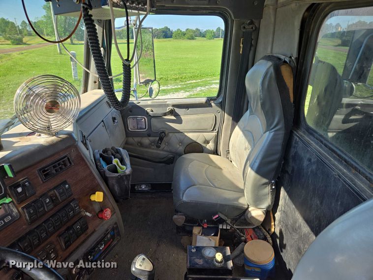 image for item EF1575 1999 Western Star 4964EX dump truck