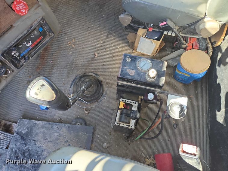 image for item EF1575 1999 Western Star 4964EX dump truck