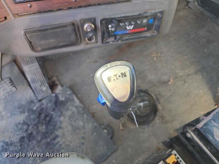 image for item EF1575 1999 Western Star 4964EX dump truck