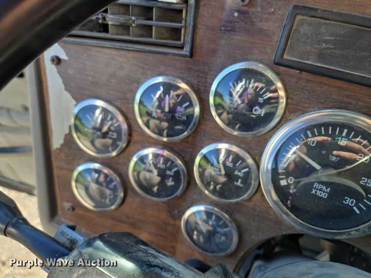 image for item EF1575 1999 Western Star 4964EX dump truck