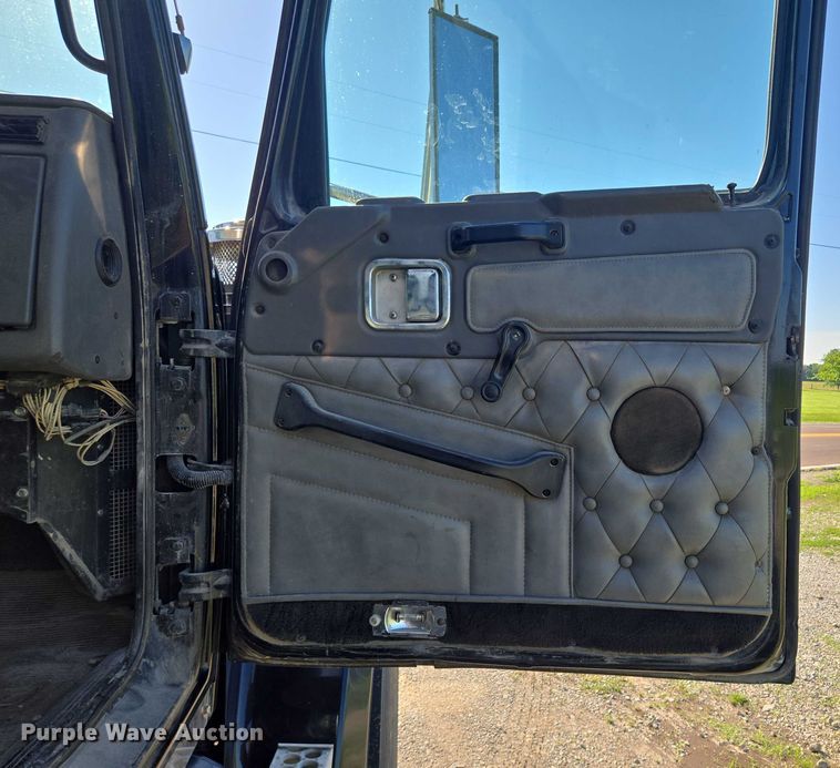 image for item EF1575 1999 Western Star 4964EX dump truck