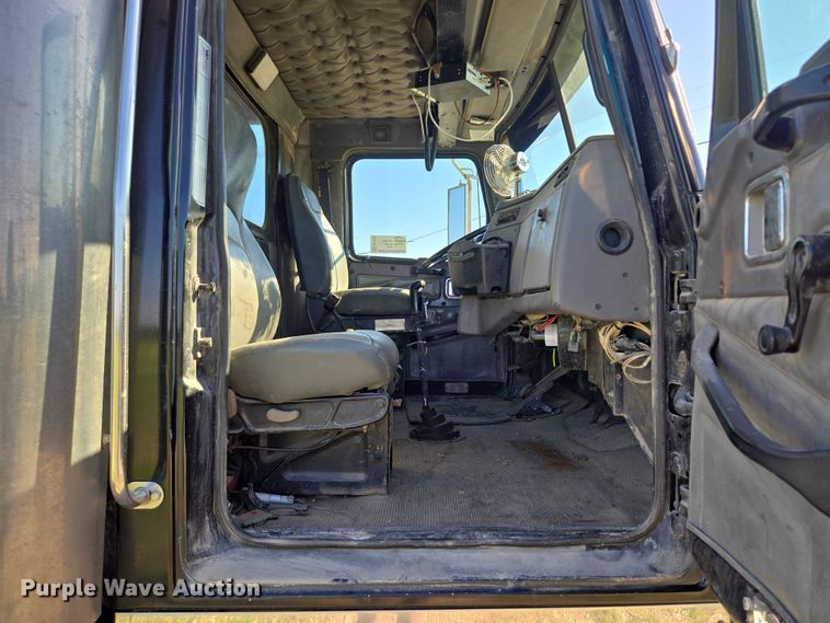 image for item EF1575 1999 Western Star 4964EX dump truck
