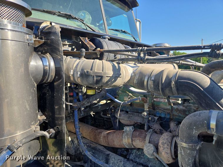 image for item EF1575 1999 Western Star 4964EX dump truck