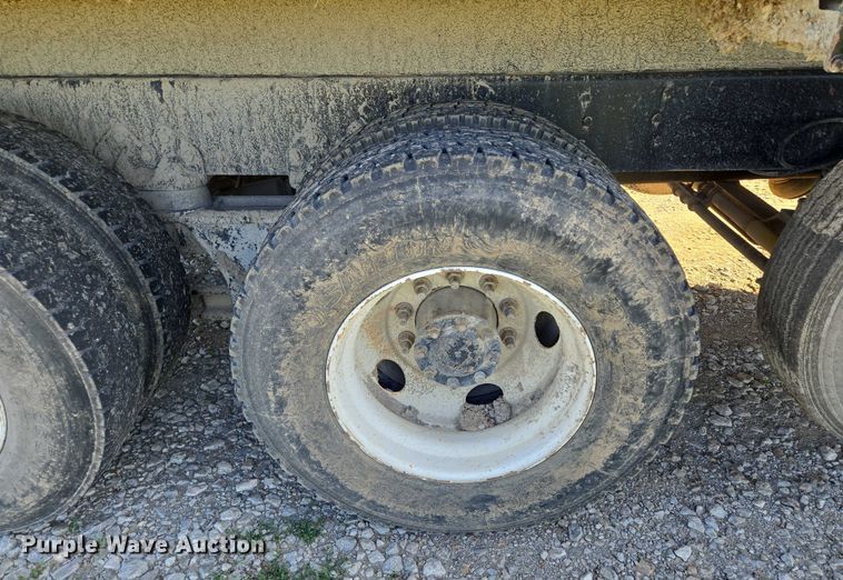 image for item EF1575 1999 Western Star 4964EX dump truck