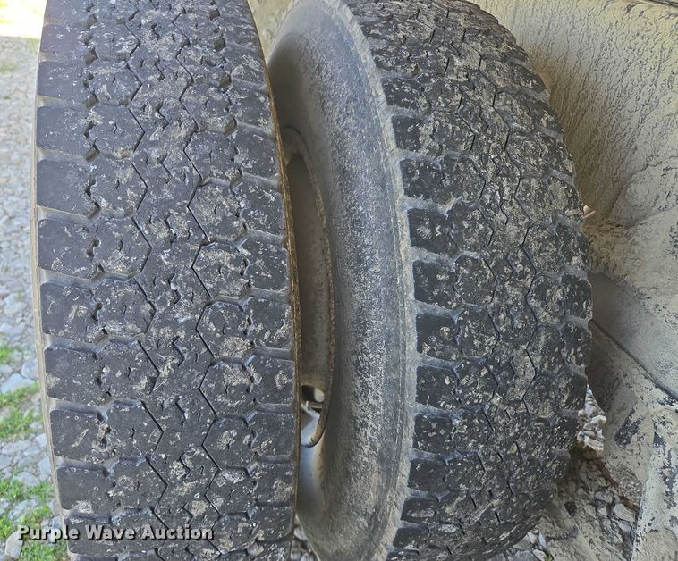 image for item EF1575 1999 Western Star 4964EX dump truck