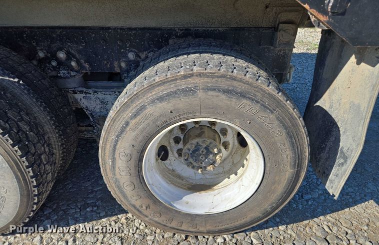 image for item EF1575 1999 Western Star 4964EX dump truck