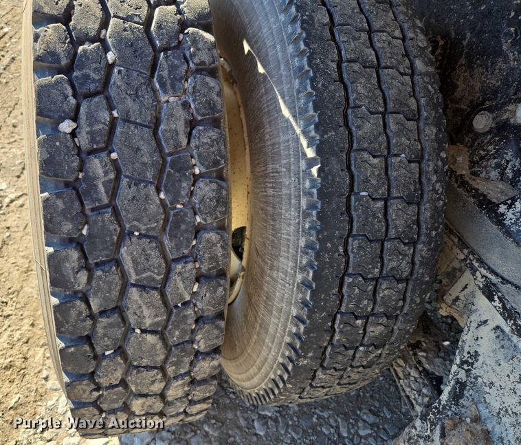 image for item EF1575 1999 Western Star 4964EX dump truck