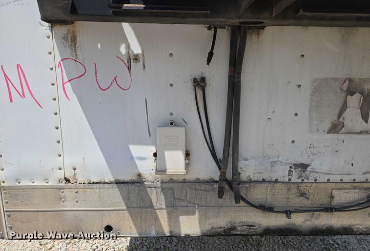 image for item EF1657 2004 Utility Trailer MFG Co. VS2RA refrigerated van trailer