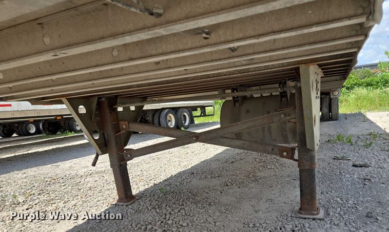 image for item EF1657 2004 Utility Trailer MFG Co. VS2RA refrigerated van trailer