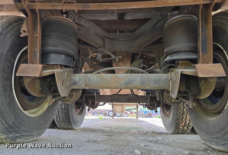 image for item EF1657 2004 Utility Trailer MFG Co. VS2RA refrigerated van trailer