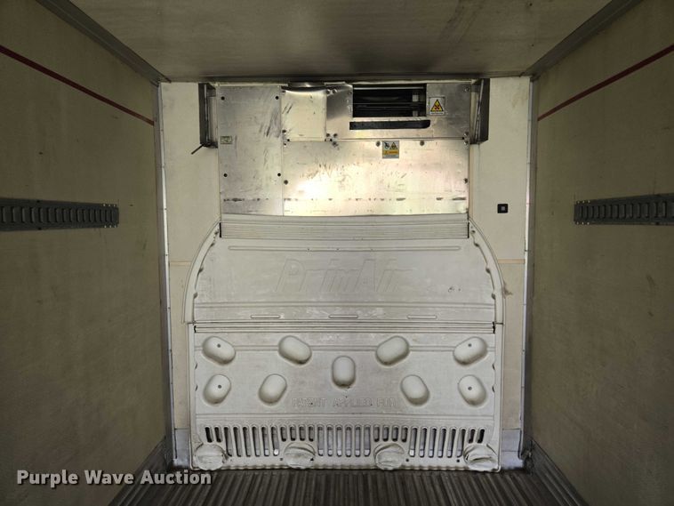 image for item EF1657 2004 Utility Trailer MFG Co. VS2RA refrigerated van trailer