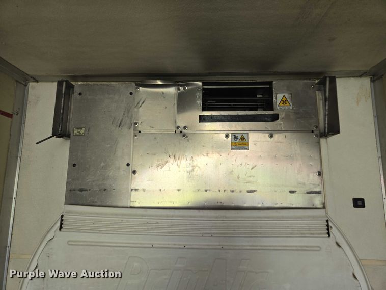 image for item EF1657 2004 Utility Trailer MFG Co. VS2RA refrigerated van trailer