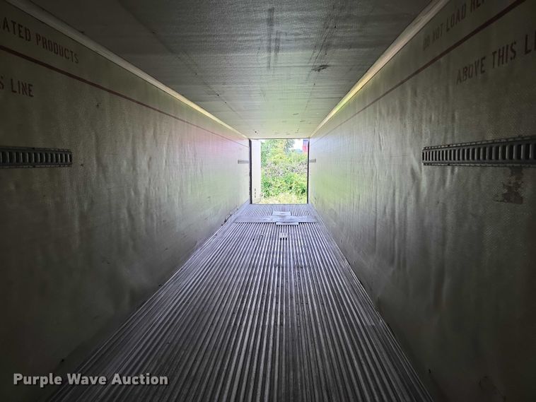 image for item EF1657 2004 Utility Trailer MFG Co. VS2RA refrigerated van trailer