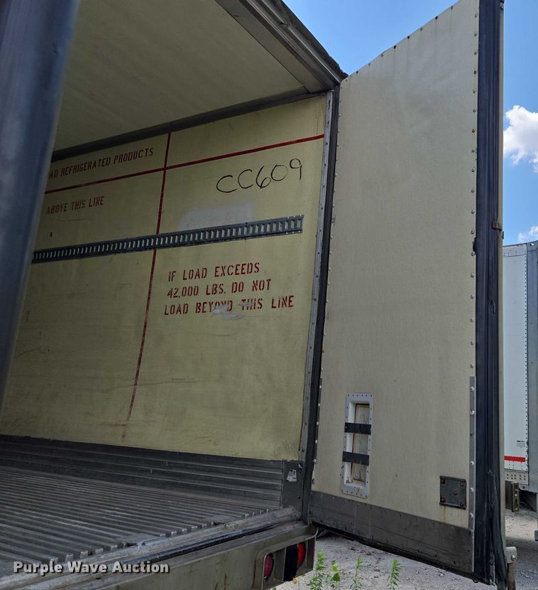 image for item EF1657 2004 Utility Trailer MFG Co. VS2RA refrigerated van trailer