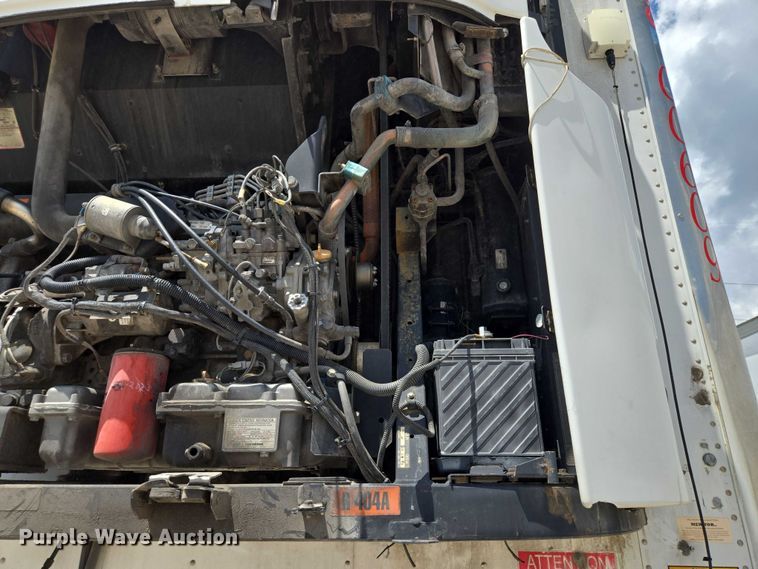 image for item EF1657 2004 Utility Trailer MFG Co. VS2RA refrigerated van trailer