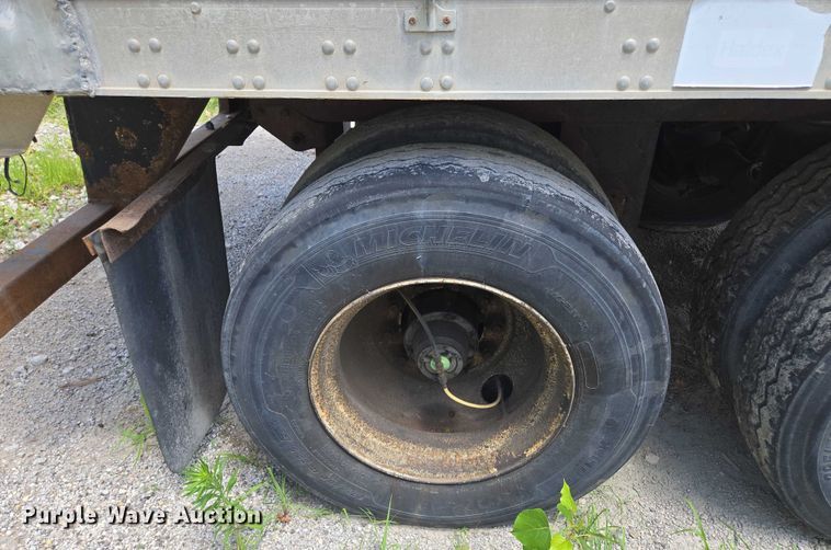 image for item EF1657 2004 Utility Trailer MFG Co. VS2RA refrigerated van trailer