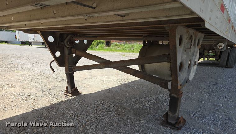 image for item EF1658 2005 Utility Trailer MFG Co. VS2RA refrigerated van trailer