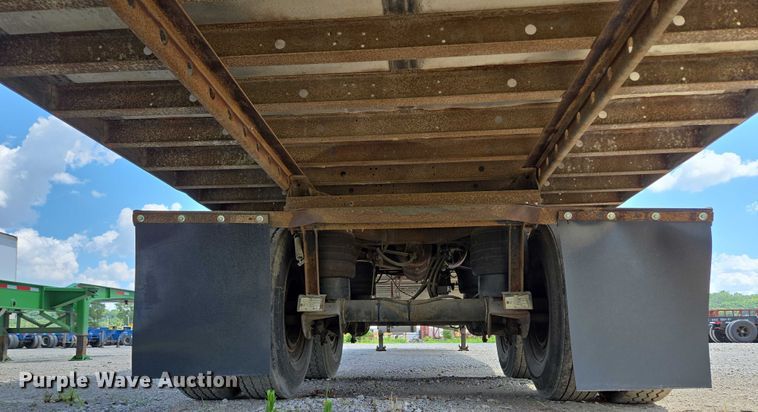 image for item EF1658 2005 Utility Trailer MFG Co. VS2RA refrigerated van trailer