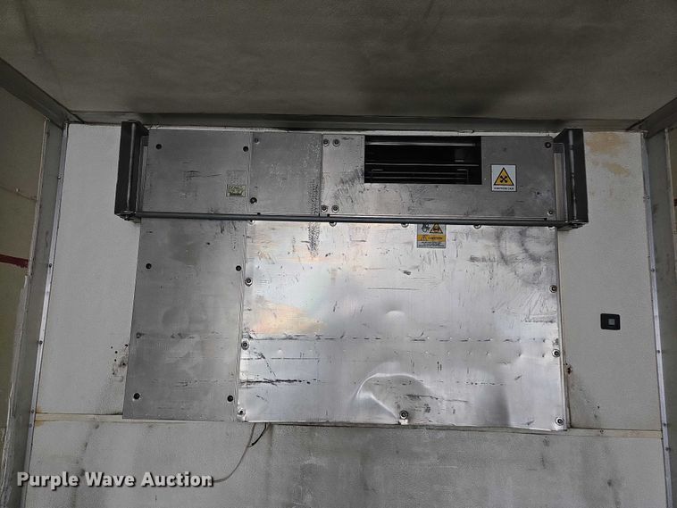 image for item EF1658 2005 Utility Trailer MFG Co. VS2RA refrigerated van trailer