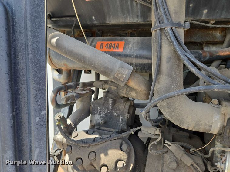 image for item EF1658 2005 Utility Trailer MFG Co. VS2RA refrigerated van trailer