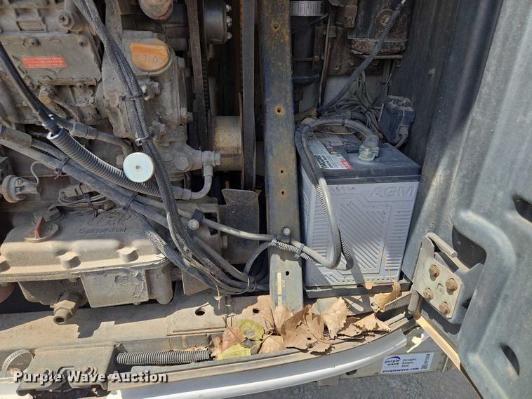 image for item EF1658 2005 Utility Trailer MFG Co. VS2RA refrigerated van trailer