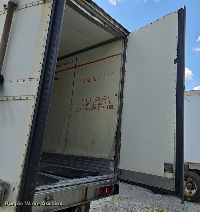 image for item EF1660 2006 Utility Trailer MFG Inc. VS2RA refrigerated van trailer