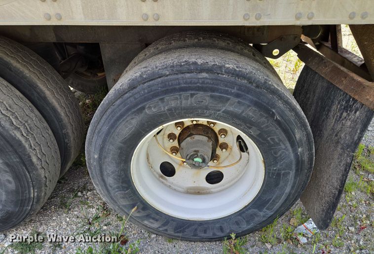 image for item EF1660 2006 Utility Trailer MFG Inc. VS2RA refrigerated van trailer