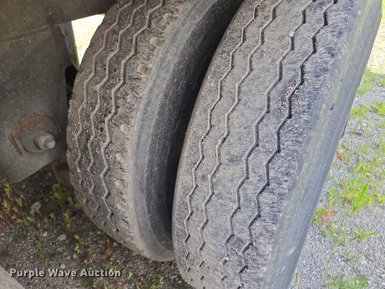 image for item EF1660 2006 Utility Trailer MFG Inc. VS2RA refrigerated van trailer