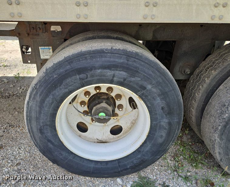 image for item EF1660 2006 Utility Trailer MFG Inc. VS2RA refrigerated van trailer