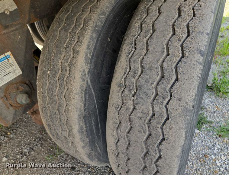 image for item EF1660 2006 Utility Trailer MFG Inc. VS2RA refrigerated van trailer