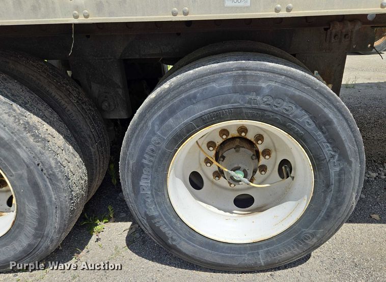 image for item EF1660 2006 Utility Trailer MFG Inc. VS2RA refrigerated van trailer