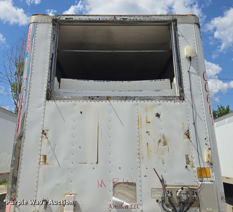 image for item EF1661 2005 Utility Trailer MFG Co. VS2RA refrigerated van trailer