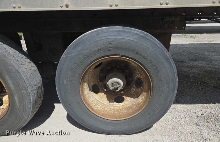 image for item EF1661 2005 Utility Trailer MFG Co. VS2RA refrigerated van trailer