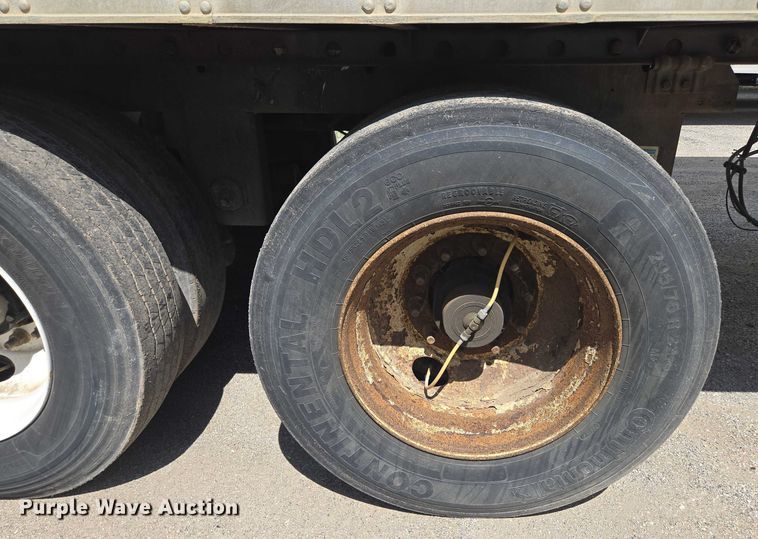 image for item EF1662 2006 Utility Trailer MFG Co. refrigerated van trailer