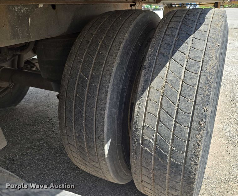 image for item EF1662 2006 Utility Trailer MFG Co. refrigerated van trailer