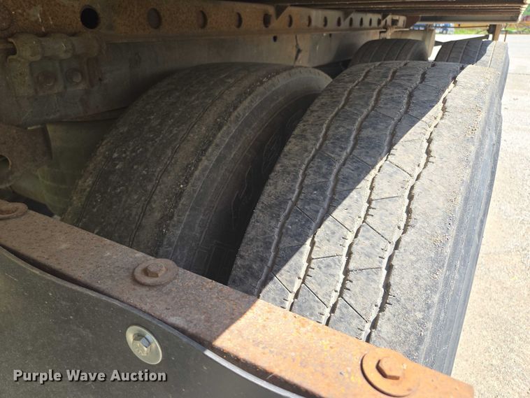 image for item EF1662 2006 Utility Trailer MFG Co. refrigerated van trailer