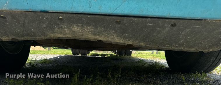 image for item EF2091 2013 Volvo  VNL semi truck