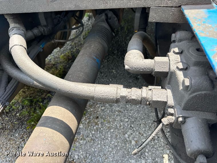 image for item EF2091 2013 Volvo  VNL semi truck