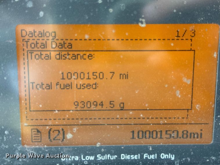 image for item EF2091 2013 Volvo  VNL semi truck